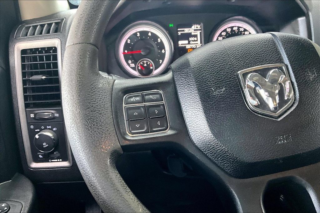 Used 2018 RAM 1500 Express AWD/4WD image 10
