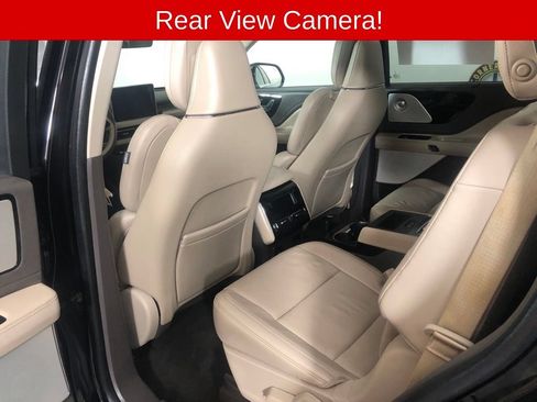 Used 2020 Lincoln Aviator Reserve w/ Equipment Group 202A AWD/4WD image 12