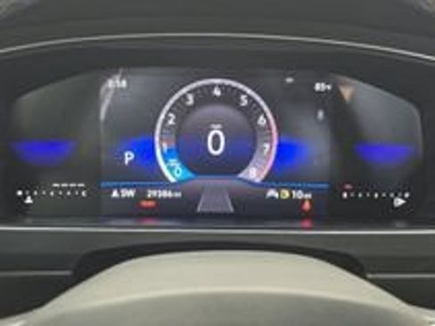 Used 2023 Volkswagen Tiguan SE FWD image 24