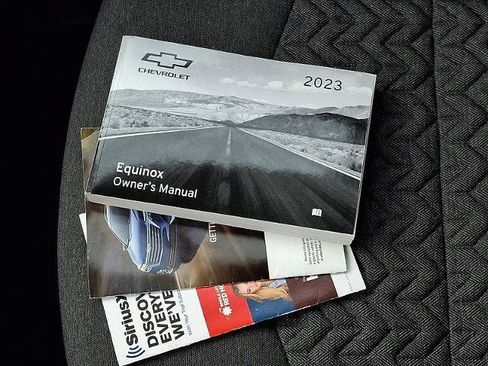 Used 2023 Chevrolet Equinox LT image 25