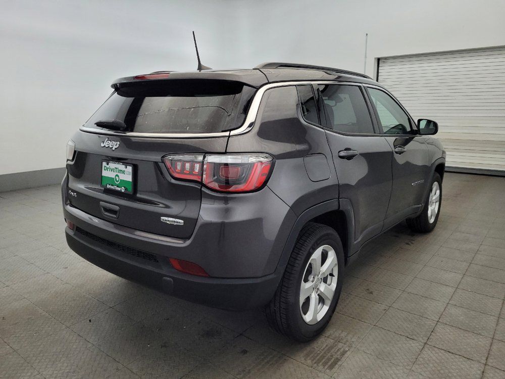 Used 2019 Jeep Compass Latitude w/ Cold Weather Group AWD/4WD image 9