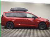 New 2025 Chrysler Pacifica Select w/ Fav Edition Package image 4