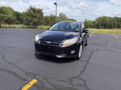 Used 2012 Ford Focus SEL FWD image 3