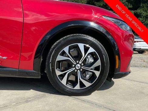 Used 2021 Ford Mustang Mach-E Premium image 9