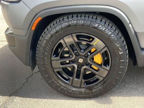 Used 2024 Rivian R1S Adventure AWD/4WD image 26
