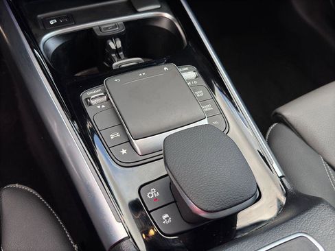 Used 2022 Mercedes-Benz GLA 35 AMG 4MATIC w/ Multimedia Package Lite image 22