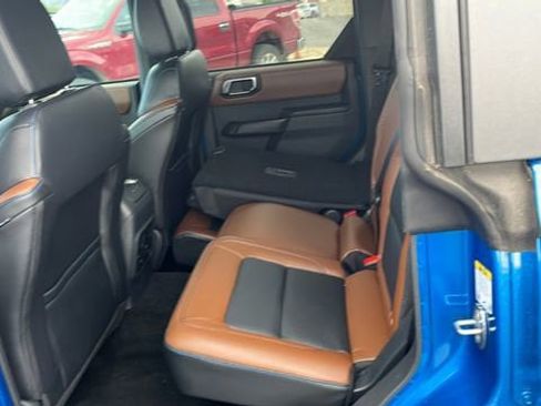 Used 2024 Ford Bronco Outer Banks AWD/4WD image 37