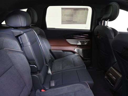 New 2026 Lincoln Nautilus Black Label image 18