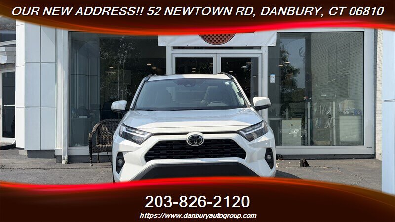 Used 2022 Toyota RAV4 XLE Premium FWD image 8