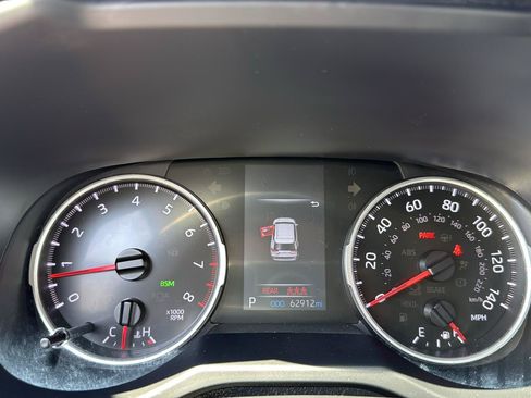 Used 2021 Toyota RAV4 XLE AWD/4WD image 19