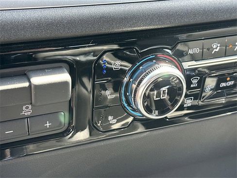 New 2026 GMC Sierra 1500 SLT w/ SLT Premium Plus Package image 17