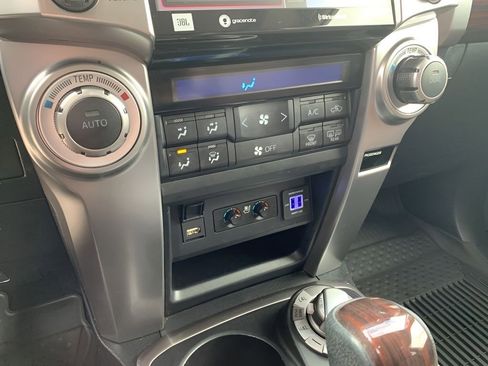 Used 2022 Toyota 4Runner Limited image 22