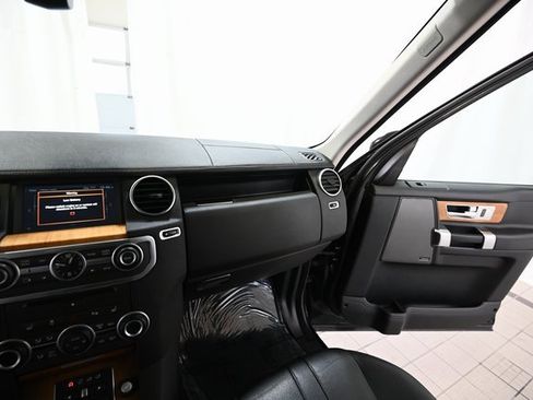 Used 2016 Land Rover LR4 HSE Silver Edition image 37