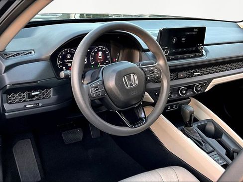 Certified 2025 Honda Accord SE image 12