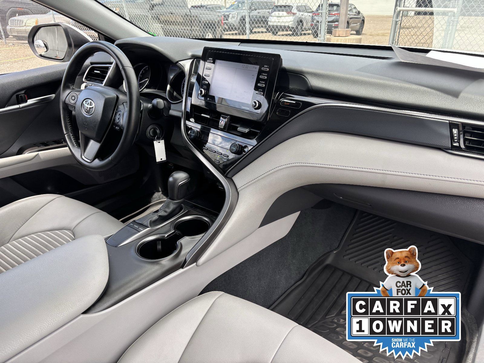 Used 2024 Toyota Camry SE FWD image 12