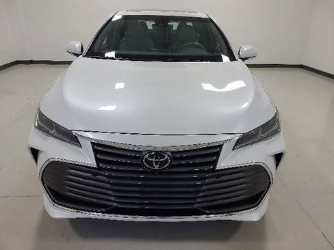 Used 2019 Toyota Avalon Limited w/ Advanced Safety Package FWD image 11
