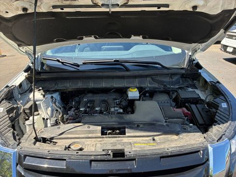 Used 2025 Nissan Pathfinder SV image 34