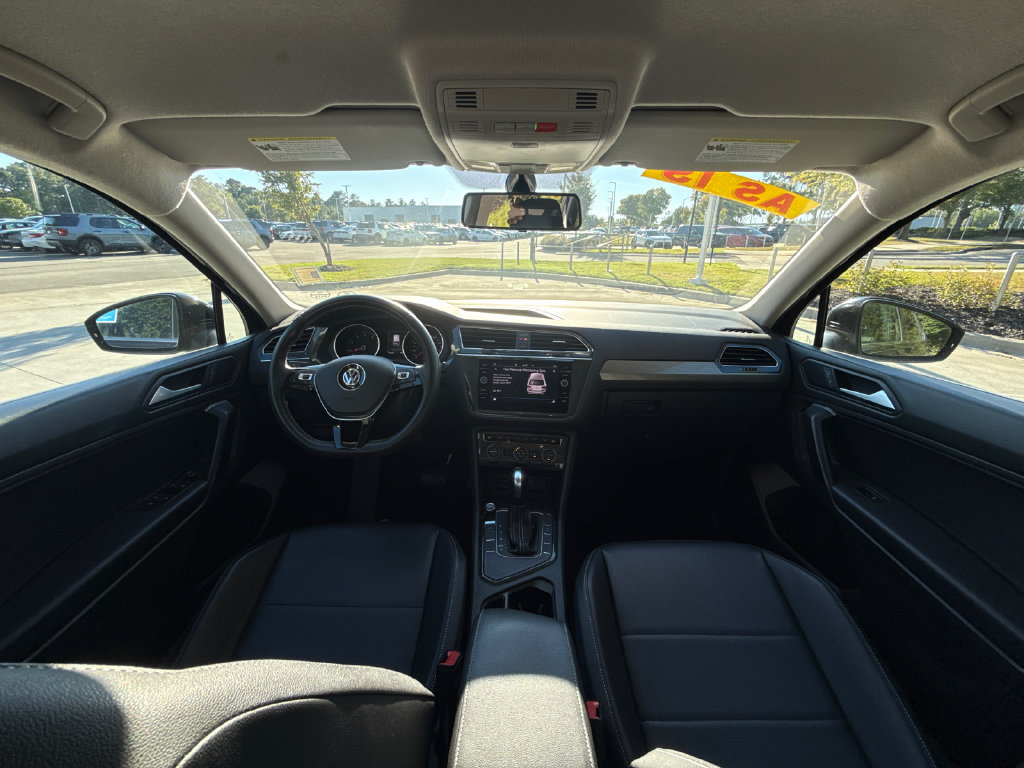 Used 2021 Volkswagen Tiguan SE FWD image 16