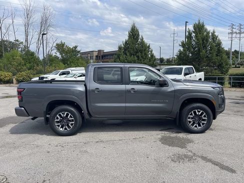 New 2027 Nissan Frontier SV w/ SV Convenience Package AWD/4WD image 2