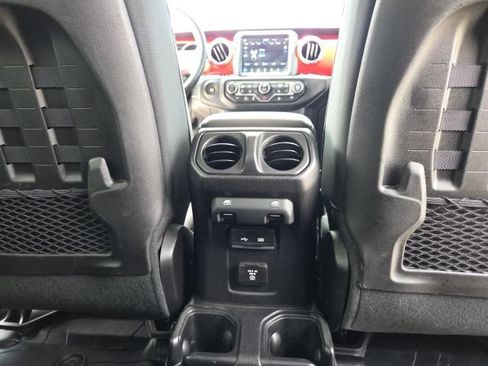 Used 2019 Jeep Wrangler Unlimited Rubicon AWD/4WD image 20