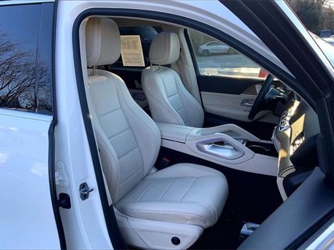 Certified 2022 Mercedes-Benz GLS 450 4MATIC image 7