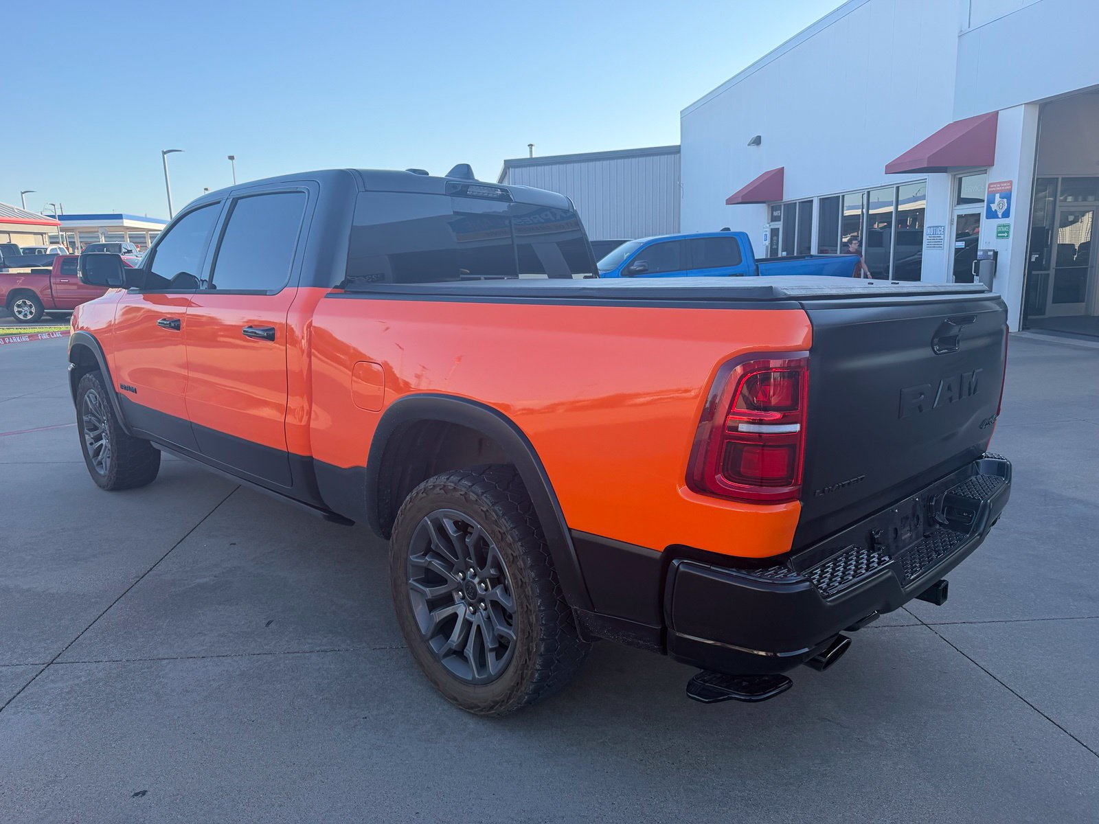 Used 2025 RAM 1500 Limited AWD/4WD image 7