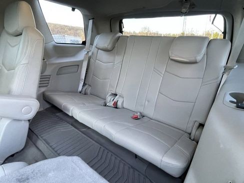 Certified 2016 Cadillac Escalade Premium image 39