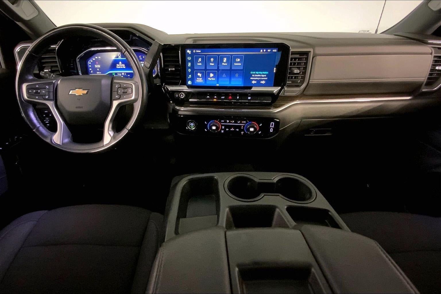 Used 2024 Chevrolet Silverado 1500 LT AWD/4WD image 15