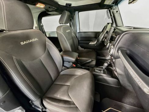 Used 2016 Jeep Wrangler Sahara AWD/4WD image 24
