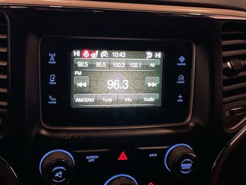 Used 2017 Jeep Grand Cherokee Laredo w/ Quick Order Package 23E image 16