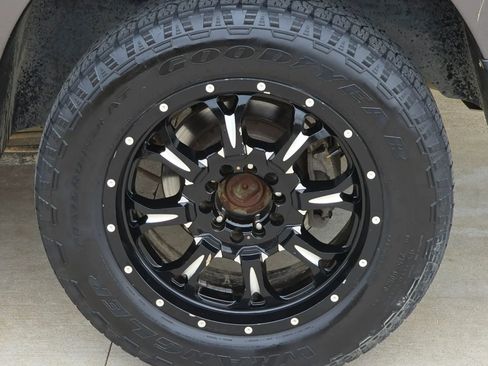 Used 2015 RAM 1500 Express RWD image 23