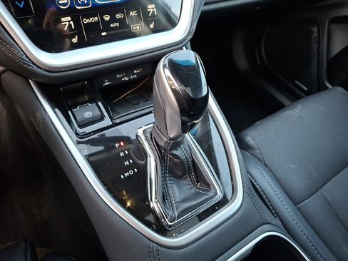 Used 2022 Subaru Outback Limited image 15