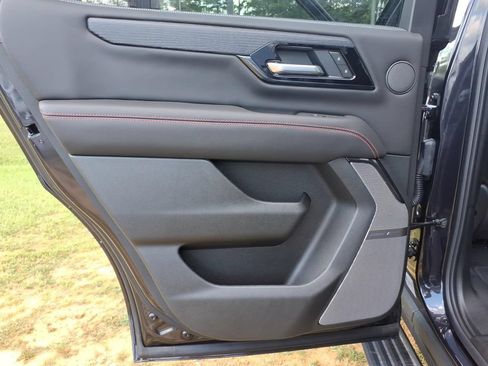 New 2026 GMC Yukon AT4 Ultimate AWD/4WD image 18