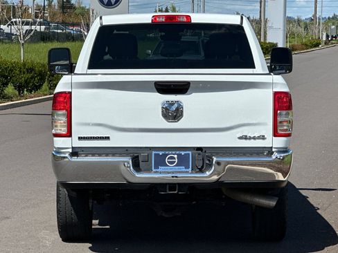 Used 2024 RAM 2500 Big Horn AWD/4WD image 4