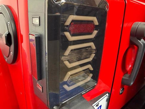 Used 2015 Jeep Wrangler Unlimited Sahara w/ Max Tow Package image 30