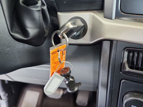 Certified 2021 Ford F150 XLT image 29