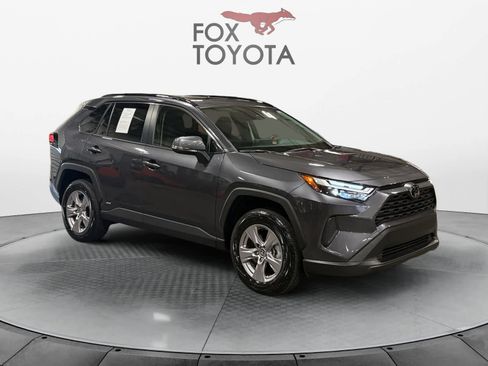 Used 2025 Toyota RAV4 XLE w/ Convenience Package AWD/4WD image 8