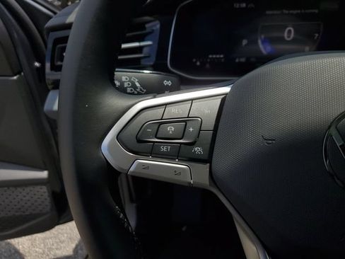 Used 2025 Volkswagen Jetta SE w/ Sunroof Package FWD image 26