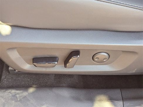 New 2025 Mitsubishi Outlander SE image 12