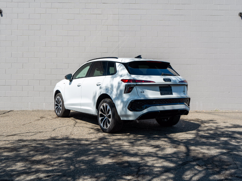 New 2026 Audi Q3 quattro 2.0T AWD/4WD image 4