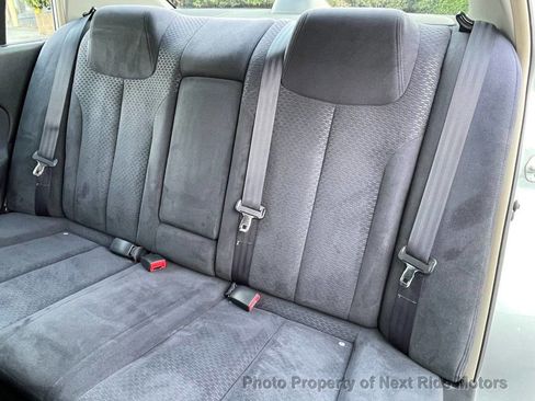 Used 2005 Nissan Altima 2.5 S w/ (S02) Side Airbags Pkg FWD image 12