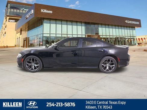 Used 2019 Dodge Charger GT image 2