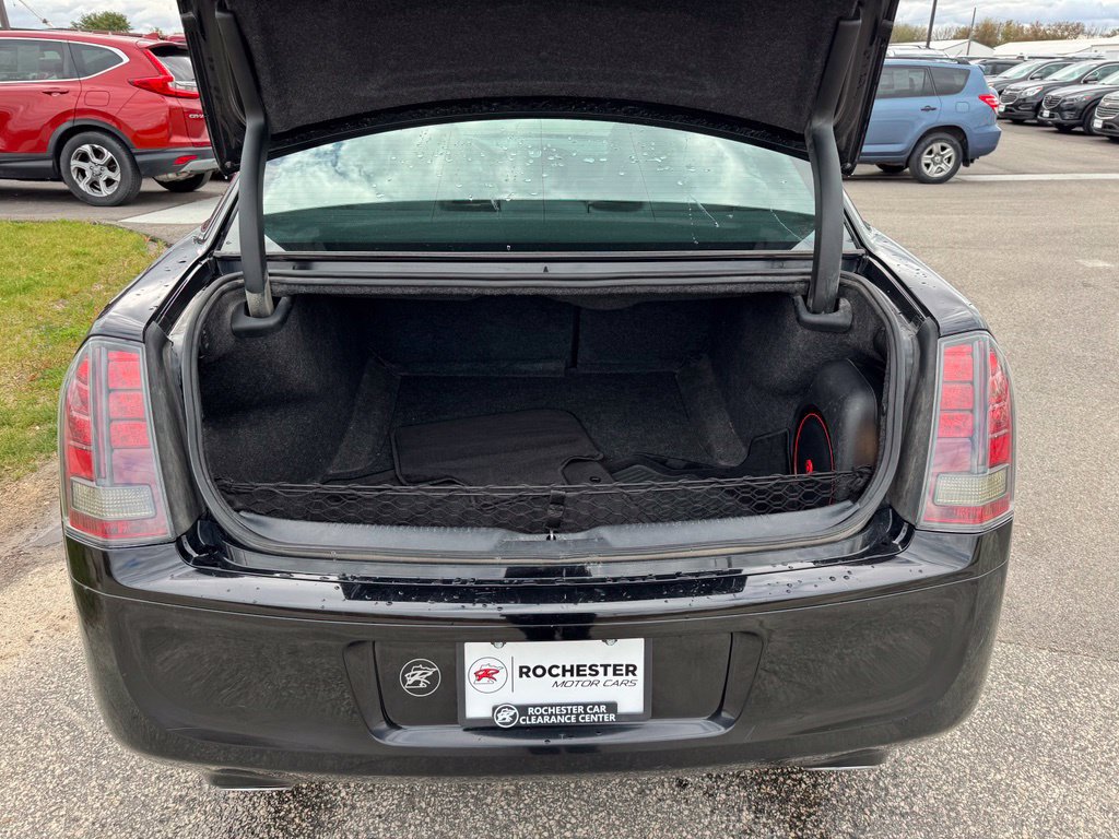 Used 2014 Chrysler 300 S RWD image 38