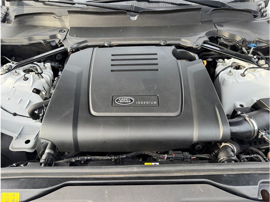 Used 2024 Land Rover Discovery S AWD/4WD image 25