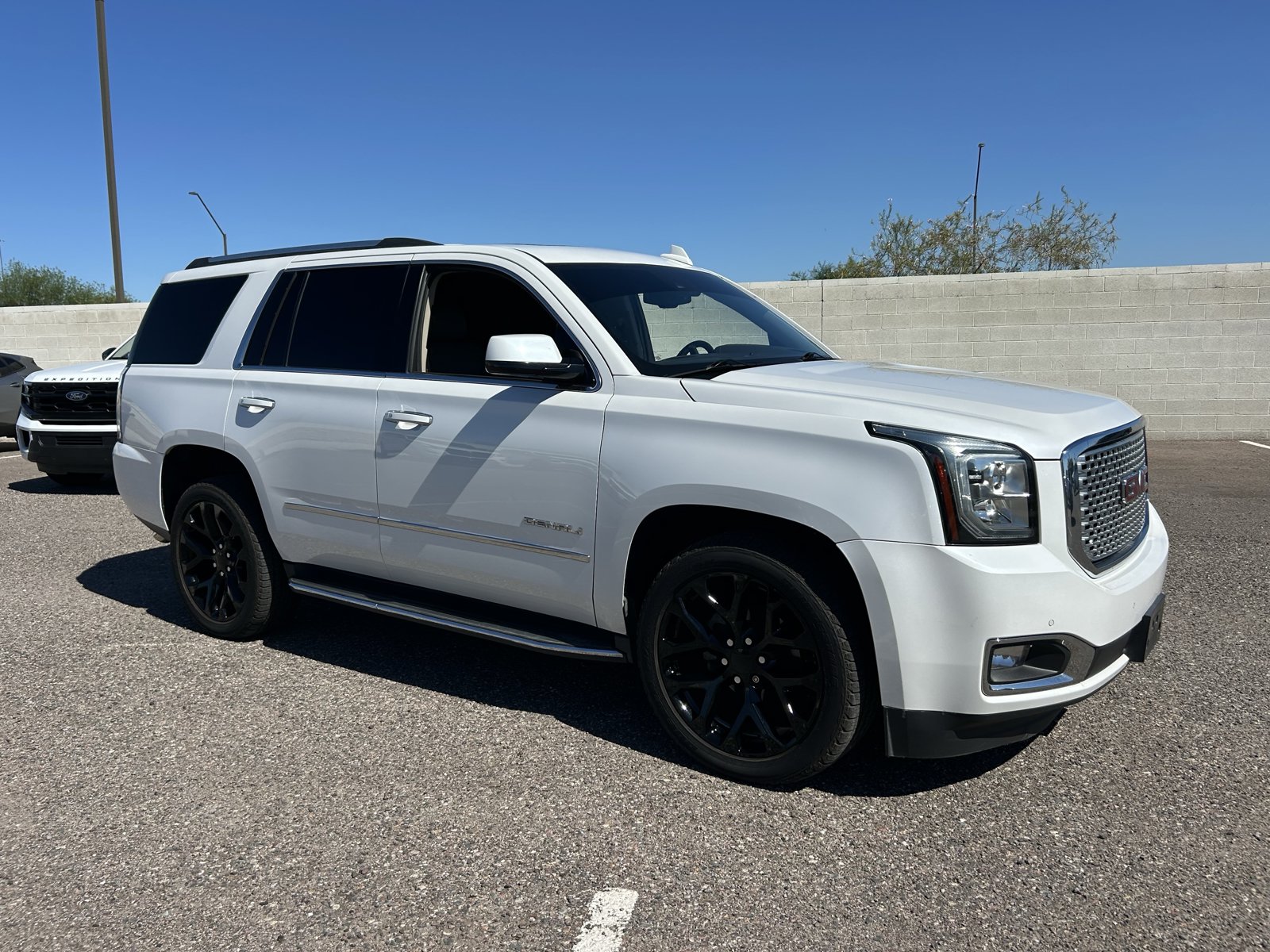 Used 2017 GMC Yukon Denali w/ Open Road Package AWD/4WD image 7