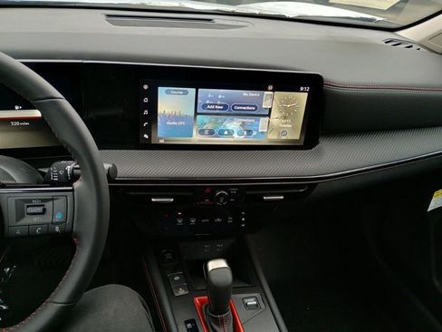 New 2025 Nissan Kicks SR image 18