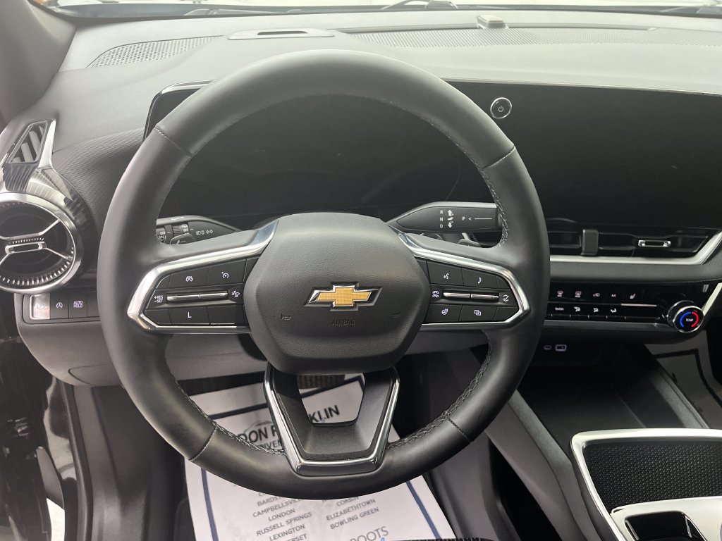 Used 2025 Chevrolet Equinox LT w/ Safety and Technology Package FWD image 18