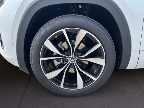 New 2026 Volkswagen Atlas SEL Premium R-Line AWD/4WD image 14