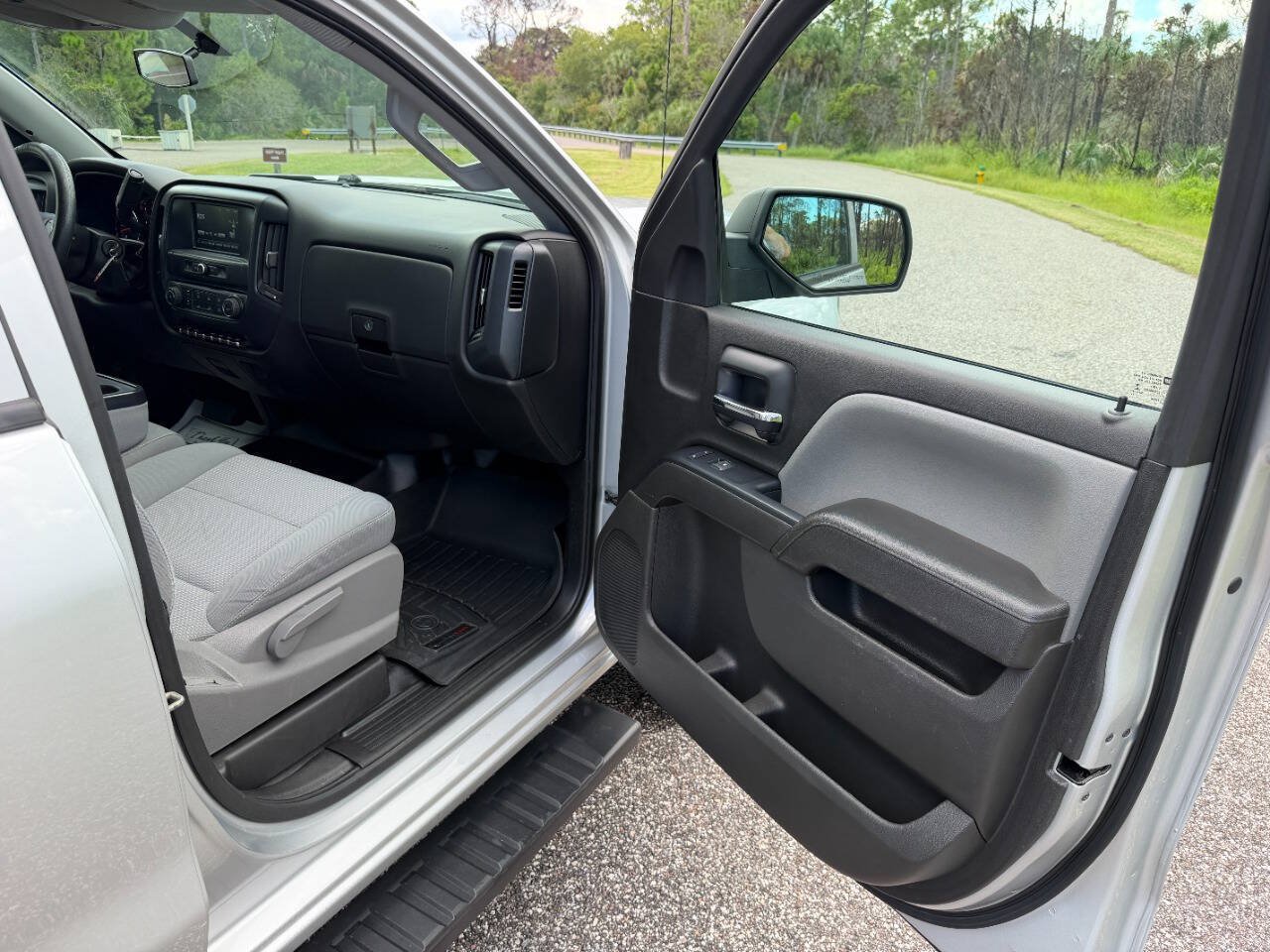 Used 2018 Chevrolet Silverado 1500 W/T w/ Special Service Package AWD/4WD image 21