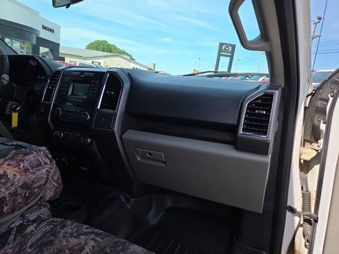 Used 2016 Ford F150 XLT AWD/4WD image 13
